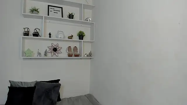 Zizi-campbel online show from December 27, 1:22 am