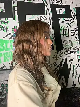 Zizi-campbel online show from December 4, 9:41 am