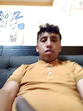 Snapshot of Alex-col chatting on April 30, 8:27 pm Alex-col online show from April 30, 8:27 pm