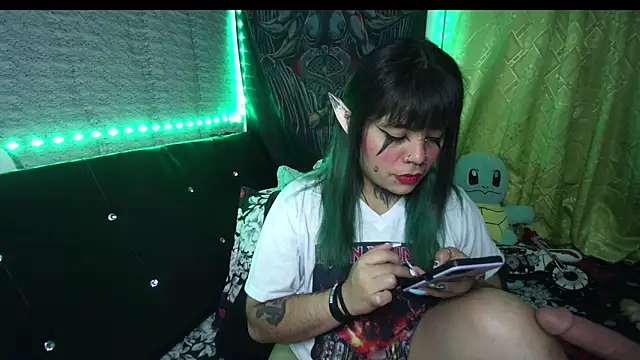 Snapshot of Eta_carinae chatting on September 27, 3:23 am Eta carinae online show from September 27, 3:23 am