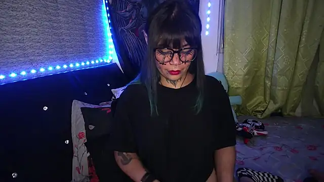 Snapshot of Eta_carinae chatting on October 26, 6:14 am Eta carinae online show from October 26, 6:14 am