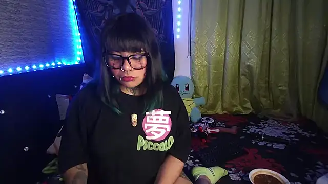 Snapshot of Eta_carinae chatting on November 17, 3:21 am Eta carinae online show from November 17, 3:21 am