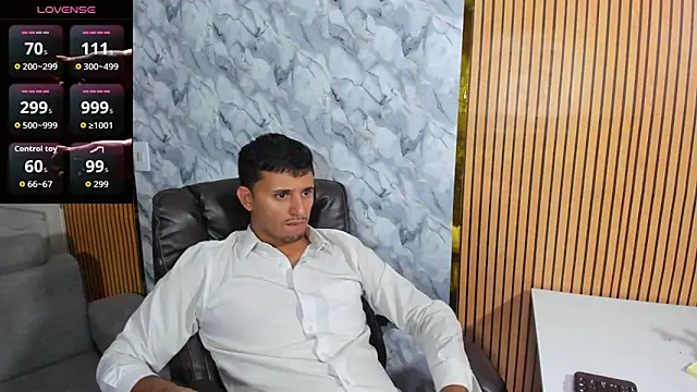 Hideintheoffice online show from November 6, 3:43 am