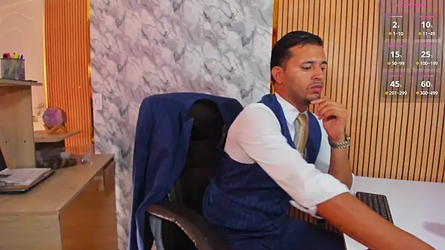 Hideintheoffice online show from March 31, 12:29 pm