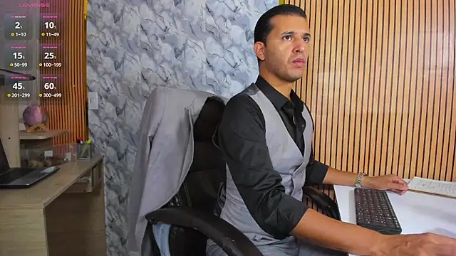 Hideintheoffice online show from April 13, 12:09 pm