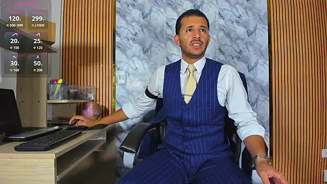 Hideintheoffice online show from May 6, 3:32 am