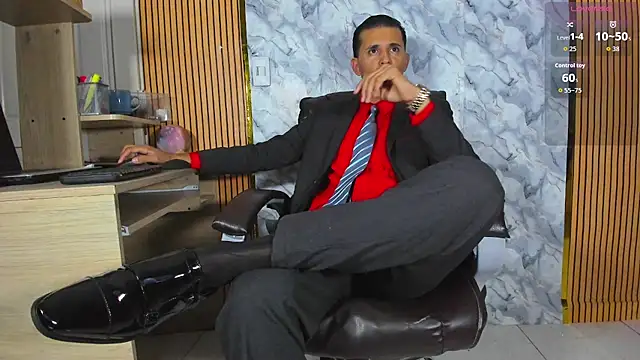Hideintheoffice online show from May 23, 1:37 am