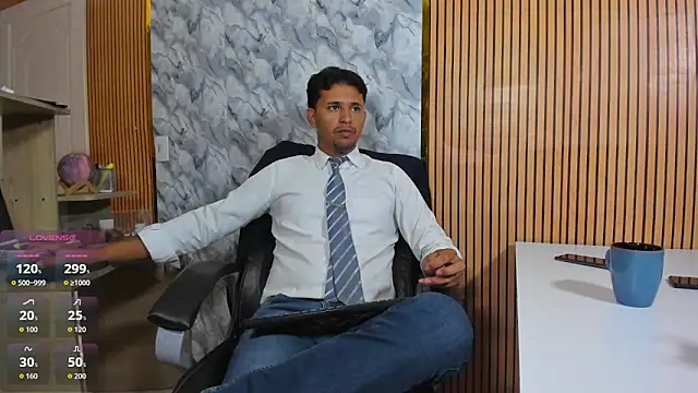 Hideintheoffice online show from March 29, 12:51 pm