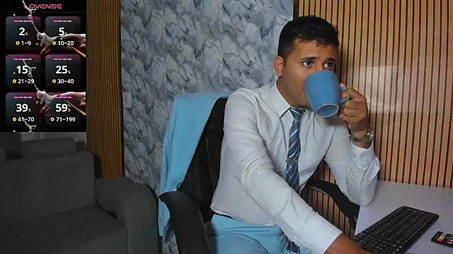 Hideintheoffice online show from December 15, 9:59 am