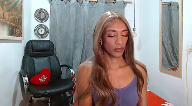 Dannacamilsaenz online show from February 8, 11:44 am