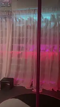 baobaomiqi linger online show from November 25, 2:01 am