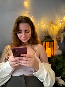 MayaMystic online show from October 4, 7:10 am