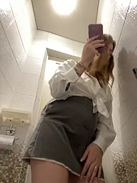 MayaMystic online show from September 24, 1:06 pm