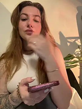 MayaMystic online show from November 21, 1:10 pm