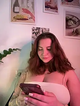 MayaMystic online show from April 13, 1:04 pm