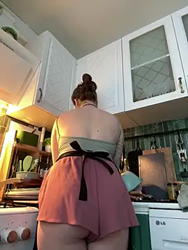 MayaMystic online show from February 9, 1:09 pm