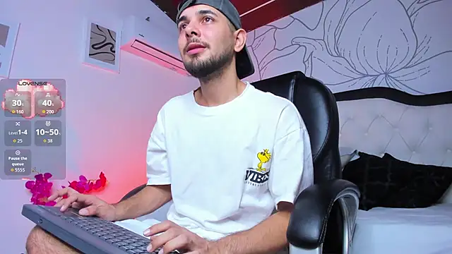 Samir bear online show from November 22, 1:54 pm