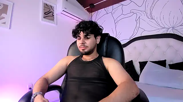 Snapshot of Samir_bear chatting on March 2, 12:45 pm Samir bear online show from March 2, 12:45 pm