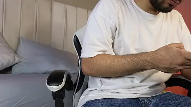 Samir bear online show from April 13, 12:42 pm