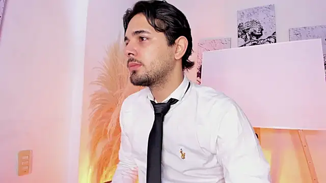 Snapshot of Samir_bear chatting on June 13, 12:47 pm Samir bear online show from June 13, 12:47 pm