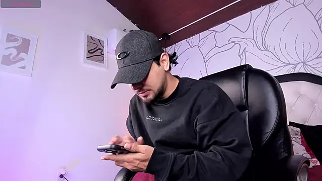 Samir bear online show from March 6, 12:44 pm