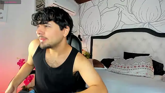 Snapshot of Samir_bear chatting on June 5, 12:55 pm Samir bear online show from June 5, 12:55 pm