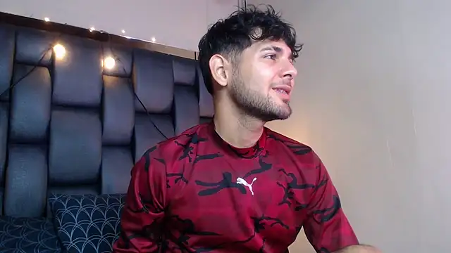 Snapshot of Samir_bear chatting on March 10, 12:38 pm Samir bear online show from March 10, 12:38 pm