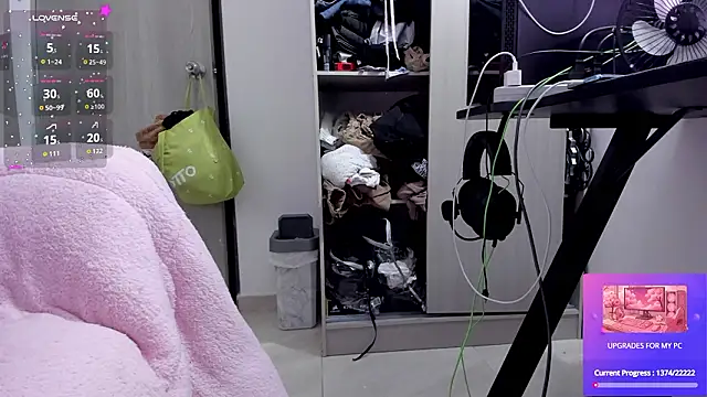 LilSasha online show from February 24, 3:40 am