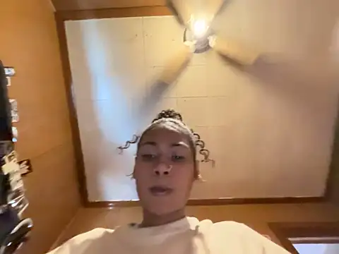 carmelbbyx22 online show from February 8, 5:21 pm