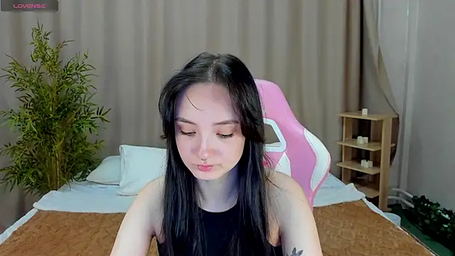 Snapshot of Cheryl__Brown chatting on January 9, 1:34 am Cheryl Brown online show from January 9, 1:34 am