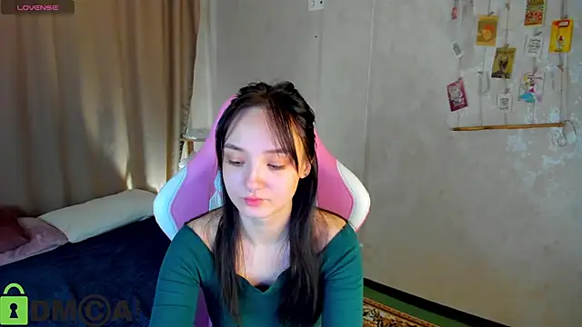 Snapshot of Cheryl__Brown chatting on December 15, 1:33 am Cheryl Brown online show from December 15, 1:33 am