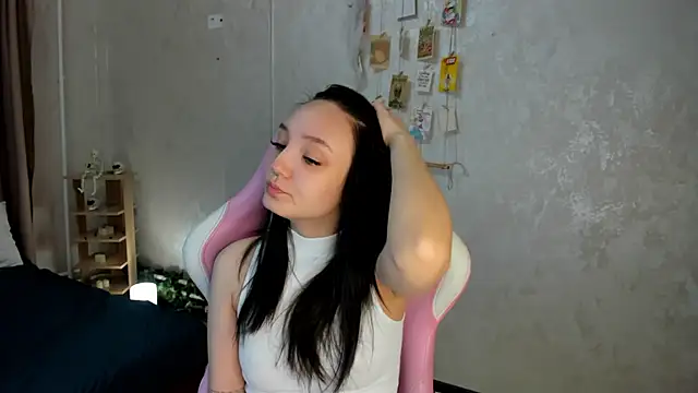 Cheryl  Brown online show from November 10, 1:43 am