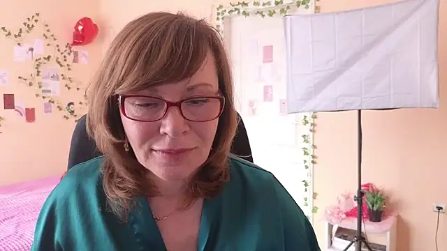 Miss Moren online show from March 17, 5:32 am