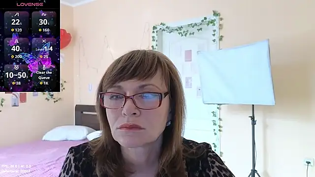 Snapshot of Miss_Moren chatting on July 1, 4:02 am Miss Moren online show from July 1, 4:02 am