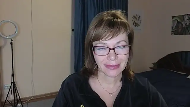 Snapshot of Miss_Moren chatting on November 17, 12:20 pm Miss Moren online show from November 17, 12:20 pm