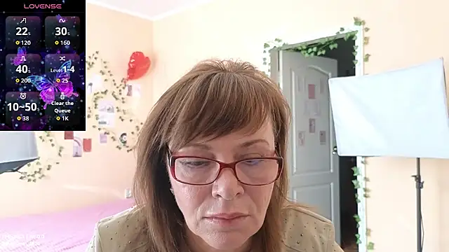 Snapshot of Miss_Moren chatting on July 2, 4:18 am Miss Moren online show from July 2, 4:18 am