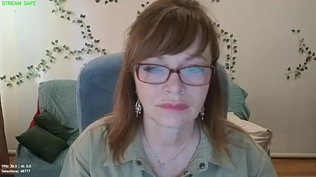 Snapshot of Miss_Moren chatting on August 2, 5:17 am Miss Moren online show from August 2, 5:17 am
