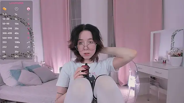 Snapshot of lilithlunna chatting on February 27, 1:19 am lilithlunna online show from February 27, 1:19 am