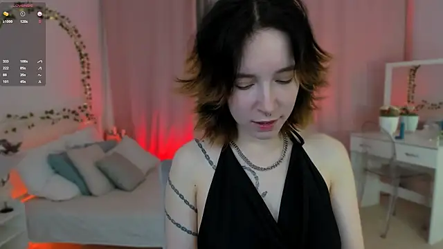 Snapshot of lilithlunna chatting on January 29, 12:22 am lilithlunna online show from January 29, 12:22 am