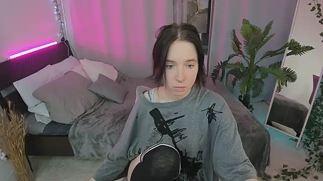 Snapshot of lilithlunna chatting on September 26, 2:24 pm lilithlunna online show from September 26, 2:24 pm