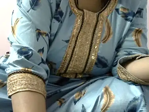 Snapshot of Housewife12 chatting on March 7, 7:16 pm Housewife12 online show from March 7, 7:16 pm