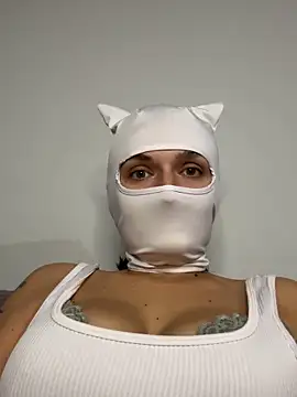 Nikki Hoee online show from November 16, 6:34 pm