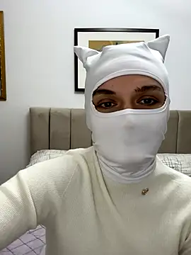 Nikki Hoee online show from December 4, 10:09 pm