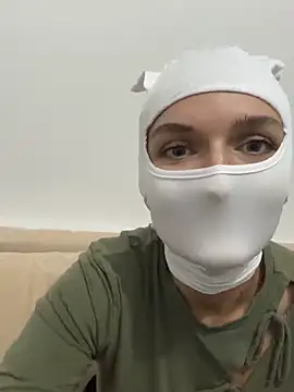 Nikki Hoee online show from October 24, 5:01 pm