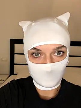 Nikki Hoee online show from November 2, 9:42 pm