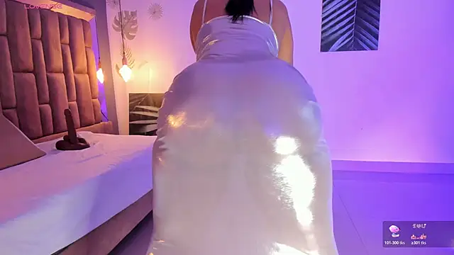 victoriaroyce1 online show from November 8, 3:48 pm