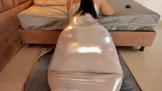 victoriaroyce1 online show from December 4, 3:11 pm