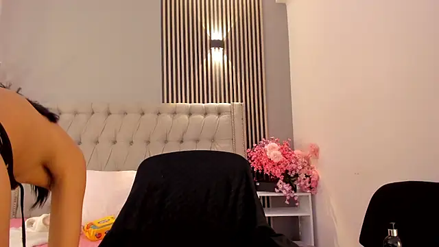 BrithanySummer online show from November 29, 4:23 am