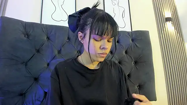 Snapshot of BrithanySummer chatting on March 23, 5:57 pm BrithanySummer online show from March 23, 5:57 pm