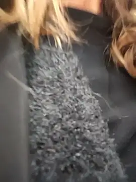 Snapshot of sansan2411 chatting on February 11, 11:43 am sansan2411 online show from February 11, 11:43 am